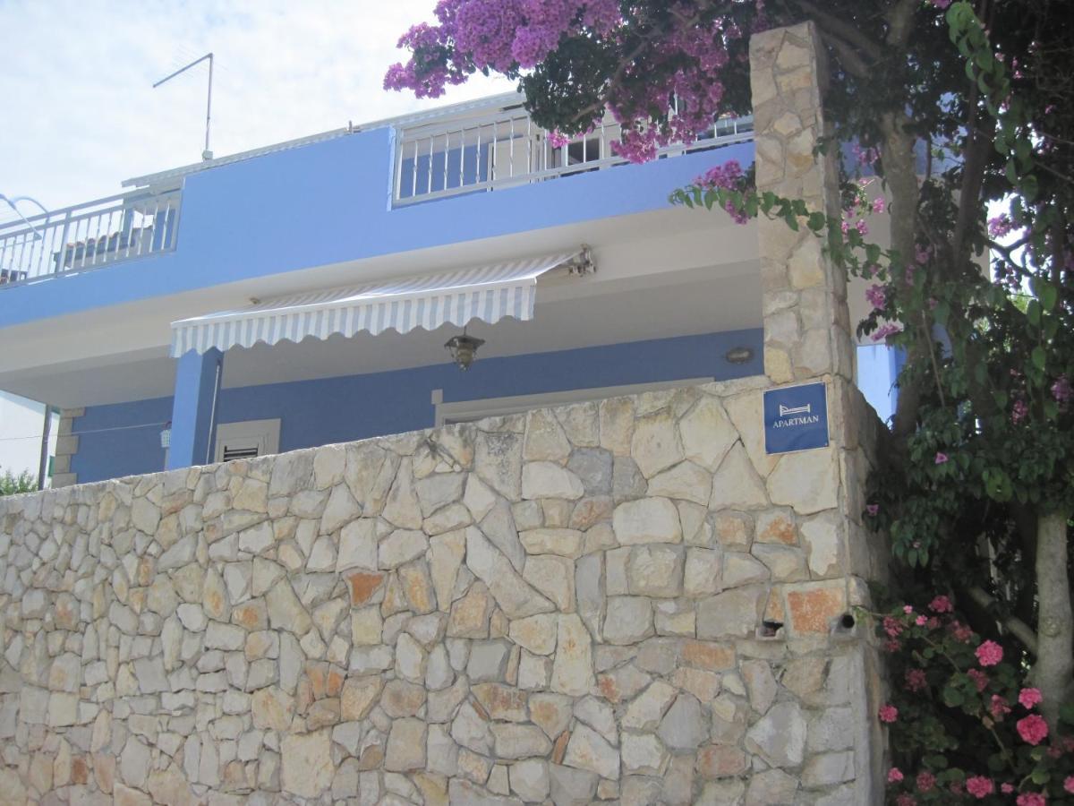Apartments By The Sea Maslinica, Solta - 14748 외부 사진