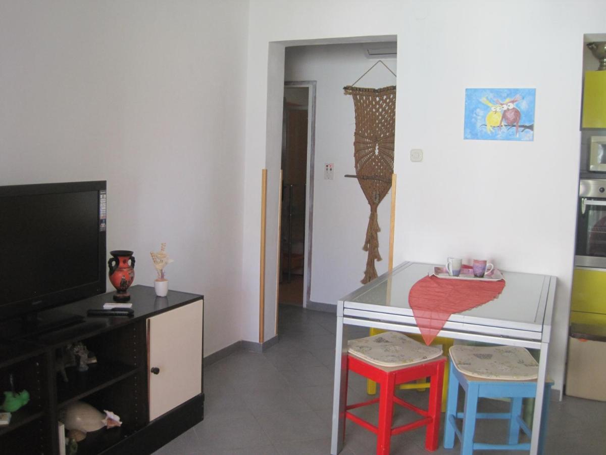 Apartments By The Sea Maslinica, Solta - 14748 외부 사진